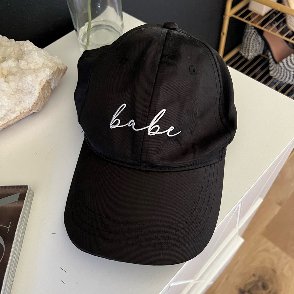 Silky babe hat
